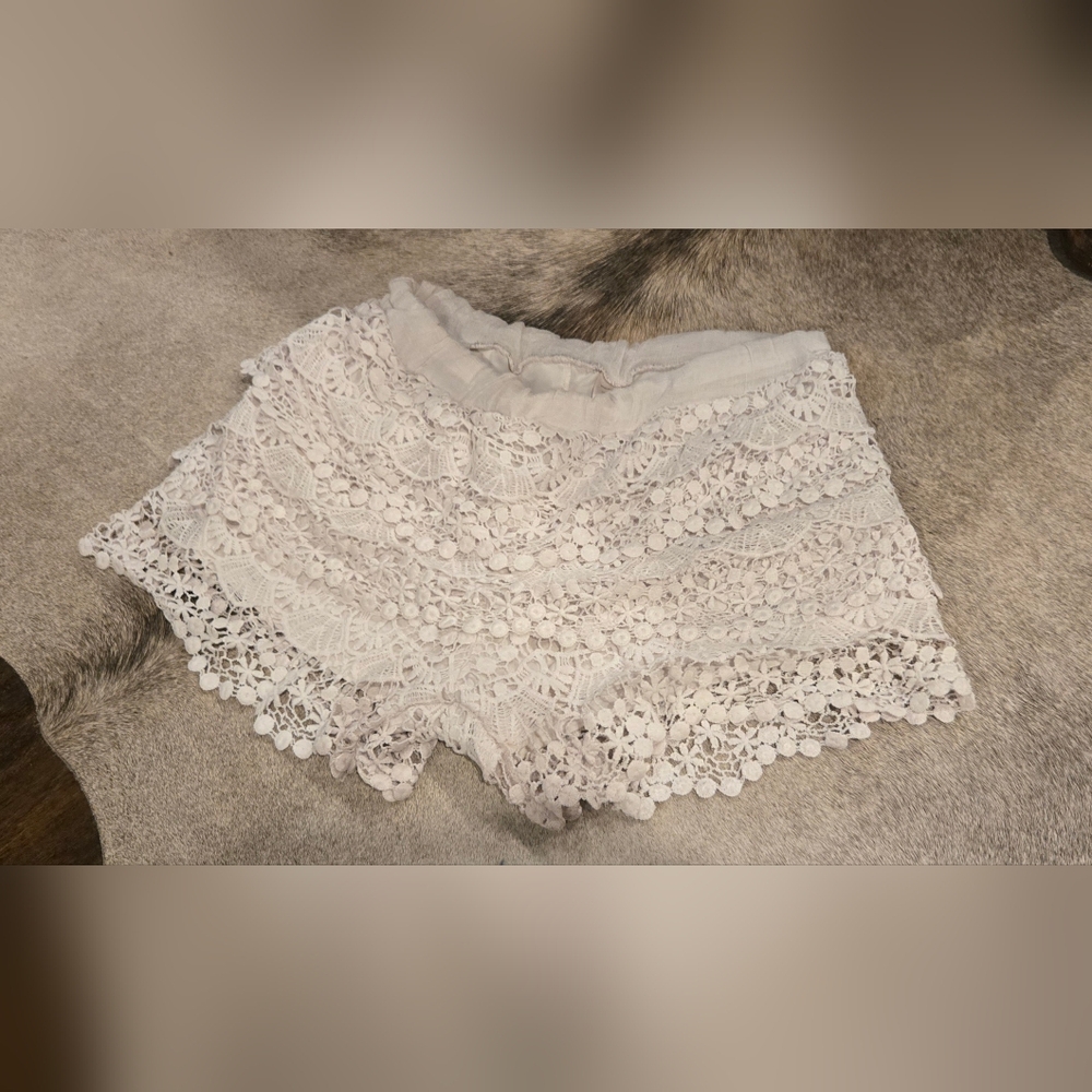 Lace Trim Women Shorts - White